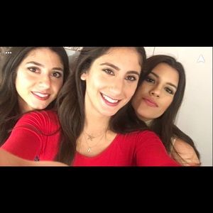 Meet your Posher, Maya